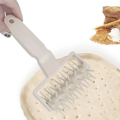 Pizza Dough Roller with Needle Wheel - Maarufu